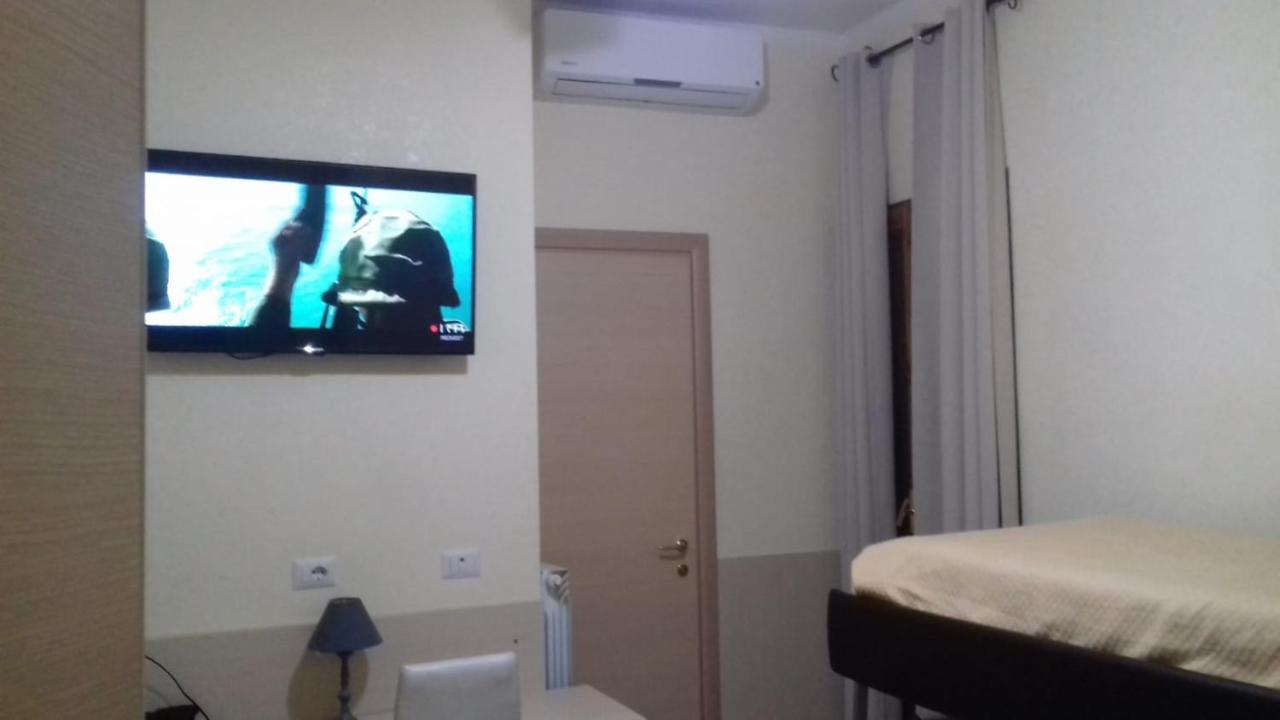 Hotel Ok Roma Esterno foto